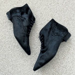 NWT Cowhide Real Leather Blk Pointed Lace Up Boots